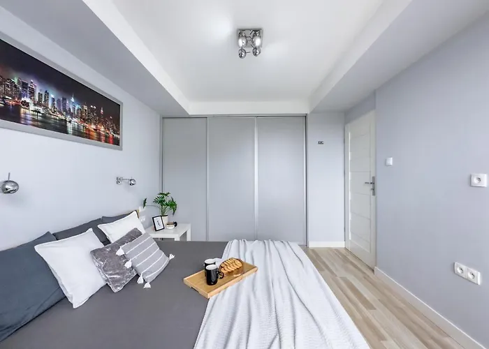 Z Widokiem Na Panoramę Miasta *